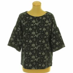 Next virágmintás fekete felső