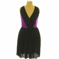 Mango pliszírozott fekete ruha