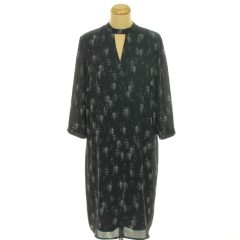 Papaya mintás sötétkék ruha