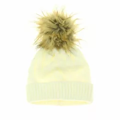 Matalan krémszínű kötött sapka