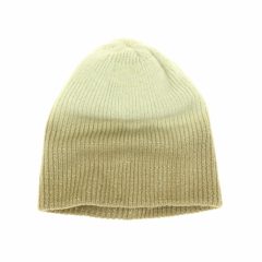 Aranycsillámos kötött sapka