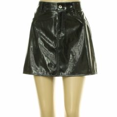 Only lakkbőr szoknya