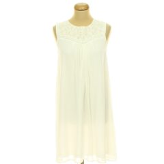 Yessica hímzett fehér ruha