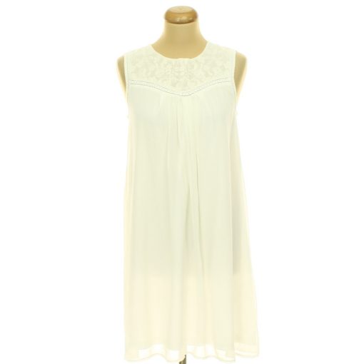 Yessica hímzett fehér ruha