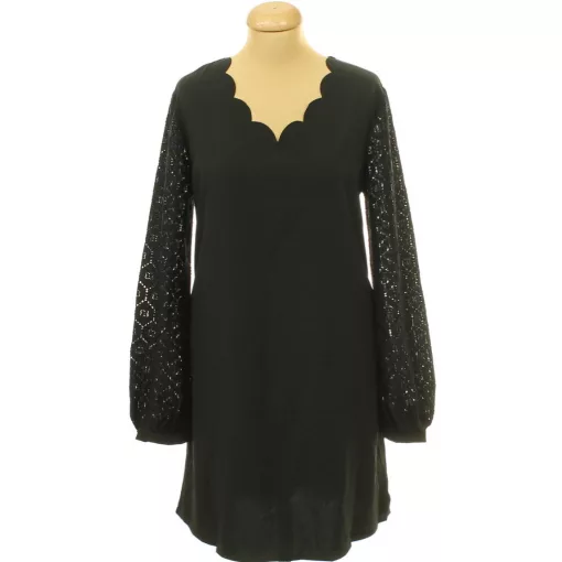 Shein csipkés ujjú ruha