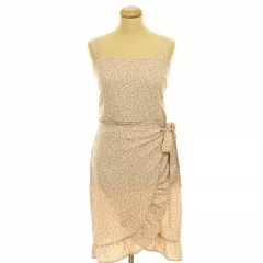 Shein virágmintás púder színű ruha