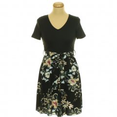 Shein virágmintás fekete ruha