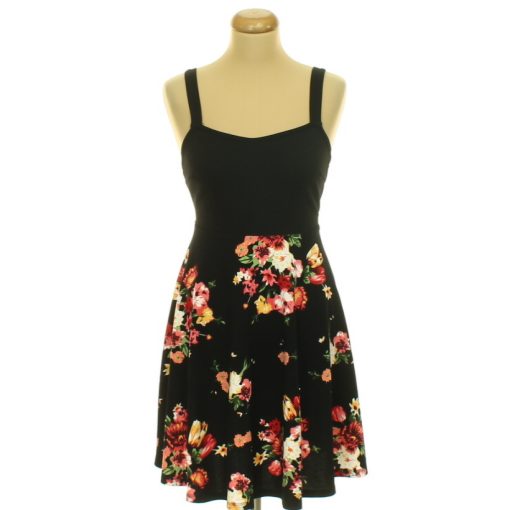 Shein virágmintás fekete ruha