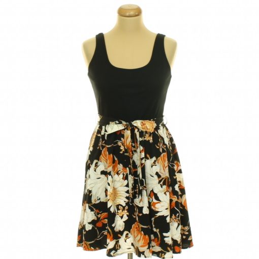 Shein virágmintás fekete ruha