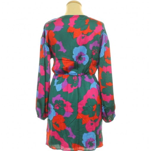 Színes mintás szatén ruha