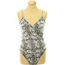 Boohoo kígyóbőrmintás body