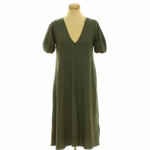 Zara khakizöld ruha