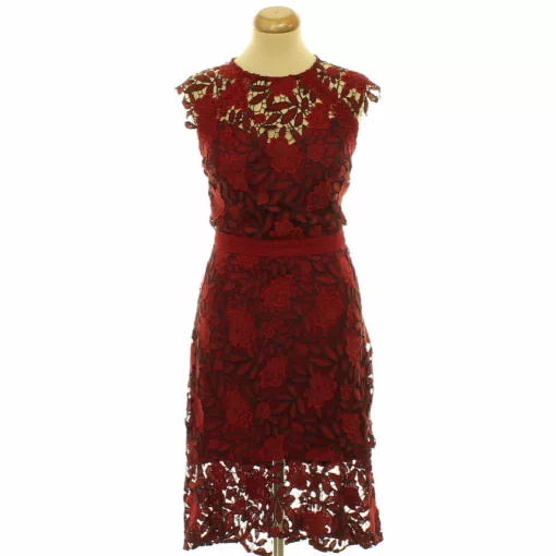 Lipsy London horgolt csipke ruha