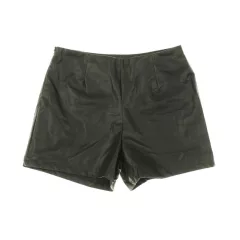 Fekete műbőr short