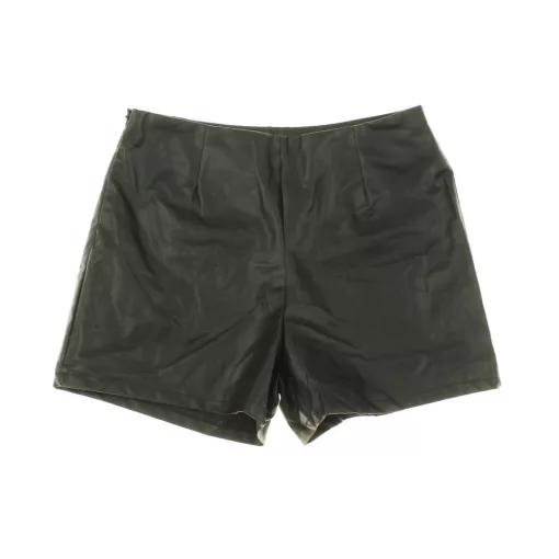 Fekete műbőr short
