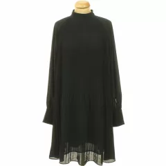 H&M pliszírozott fekete ruha