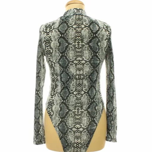 Shein kígyóbőrmintás body