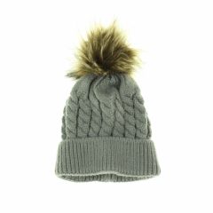 Műszőrmés szürke kötött sapka