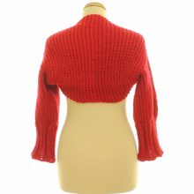 Piros kötött vállmelegítő