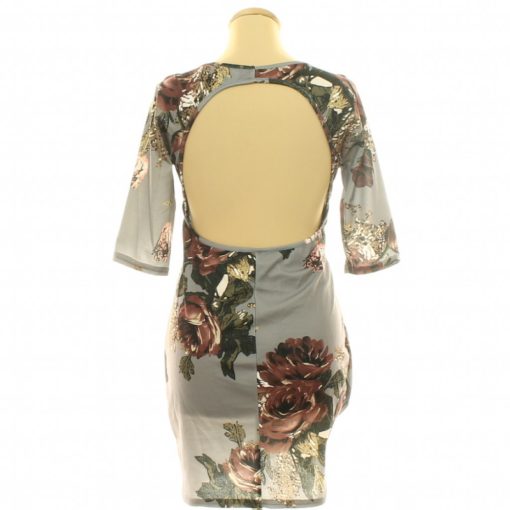 Virágmintás nyitott hátú ruha