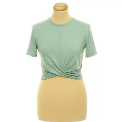 Divided csavart top