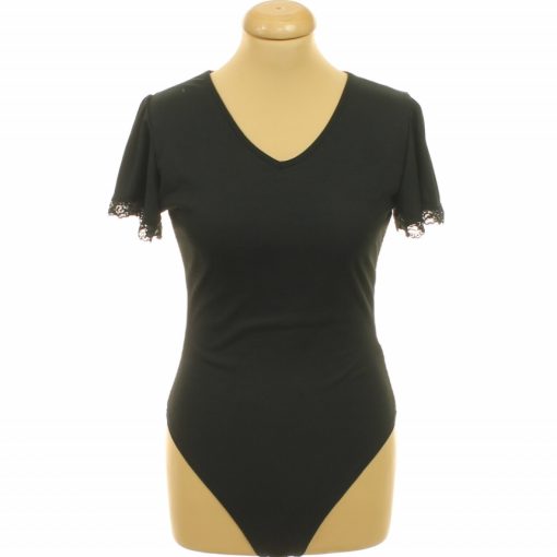 Csipkeszegélyes fekete body