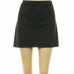 Yessica nagy méretű miniszoknya