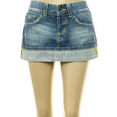 Kék farmer miniszoknya