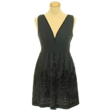 H&M bársonymintás fekete ruha