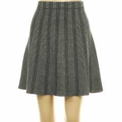 Adrienne Vittaini csíkos kötött szoknya