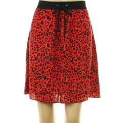Mintás piros szoknya