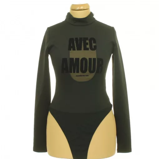 Maniere de Voir feliratos fekete body