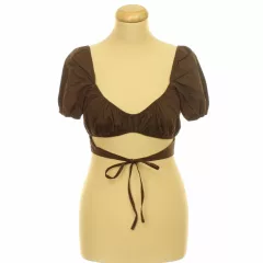 Divided barna top