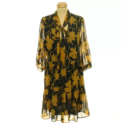 F&F virágmintás ruha